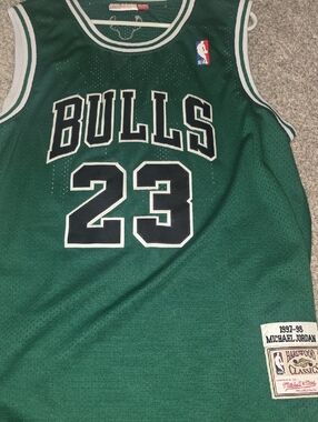 Bulls Jordan  23 Green  St Paddys Day Hardwood Classics Jersey Xxl